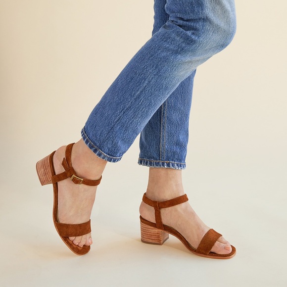 Nisolo Shoes - Nisolo Lucia block heel suede nutmeg sandal chunky